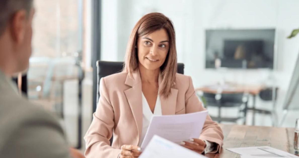 Strukturierte Webinar-Umgebung mit interaktiven Elementen